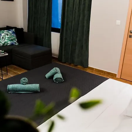 Glam Boutique - Heart